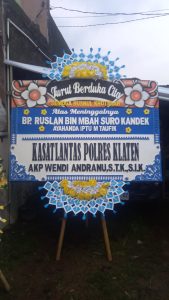 harga karangan bunga grand opening di Mempawah