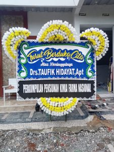 jual karangan bunga pernikahan di Seruyan